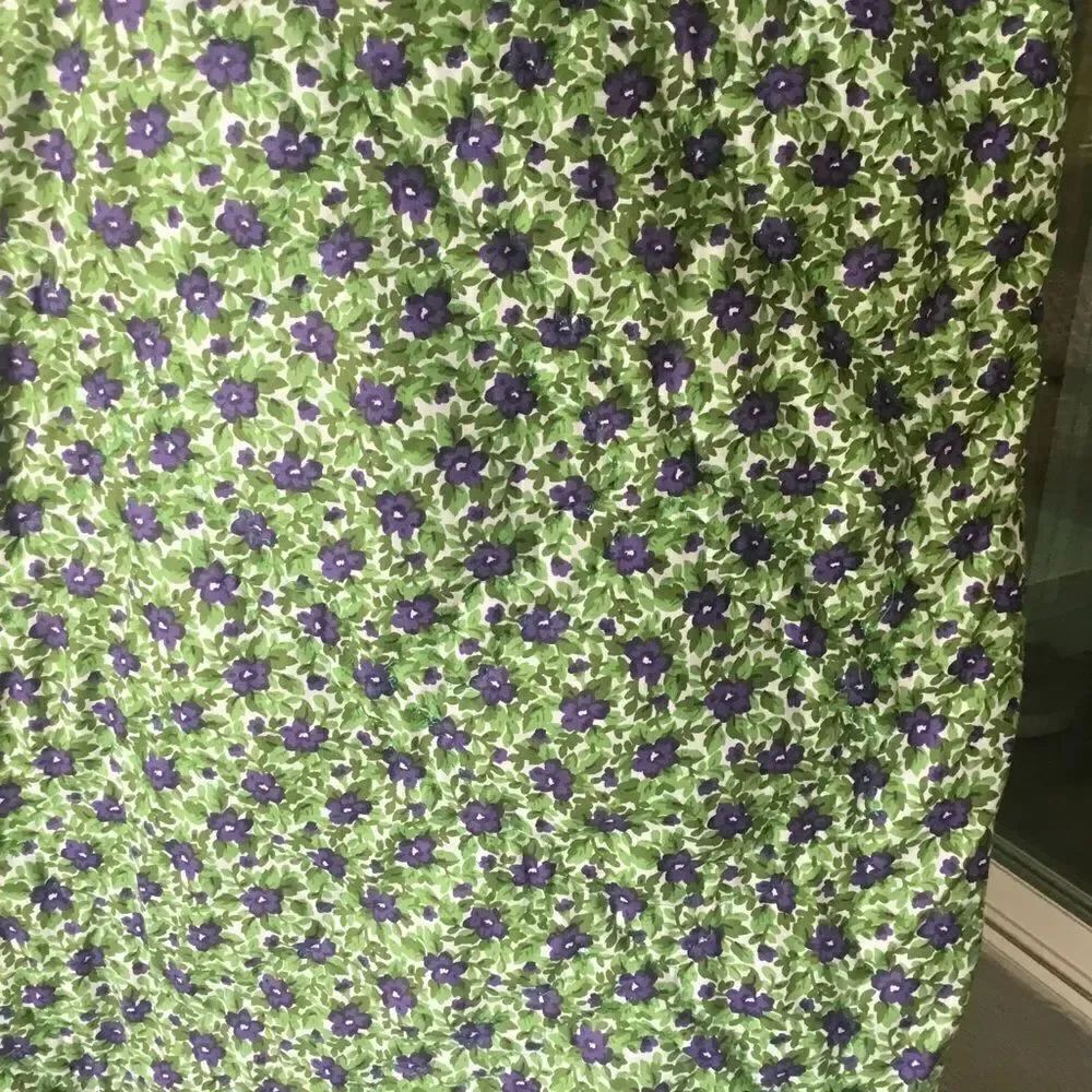 NWT Hand Crafted Lavender Florals With Gorgeous Coordinating Colors Quilt
